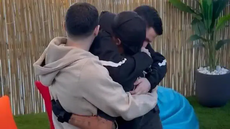 Emily Damari meeting with Gali and Ziv