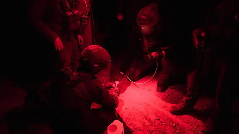 IDF soldiers operating in Lebanon