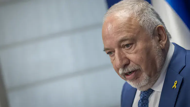 ליברמן בישיבת סיעה