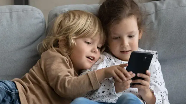 זיהוי בריונות ברשת בשלב מוקדם