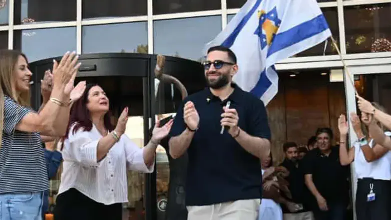 Сегев Кальфон по дороге домой