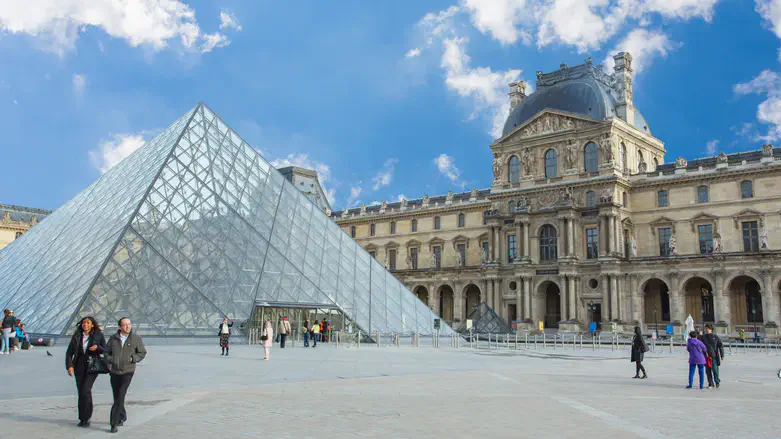 Louvre