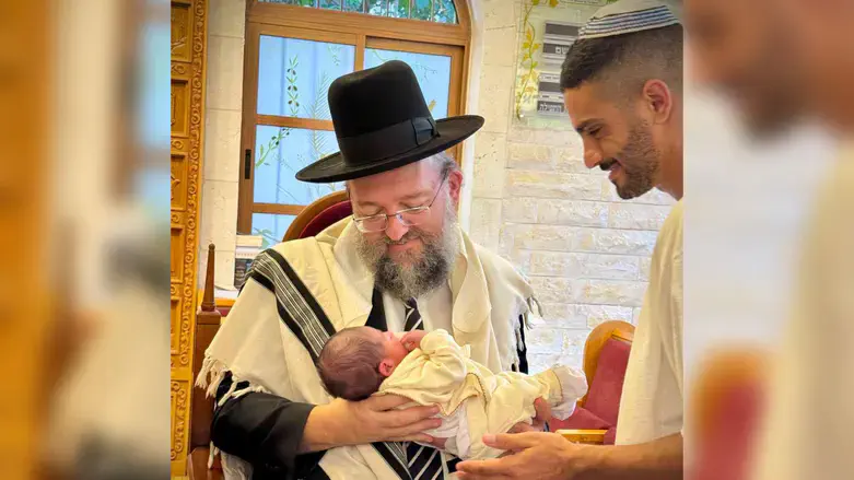 מאור קנדיל בברית