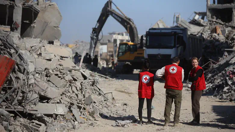 Красный Крест на месте раскопок в секторе Газы