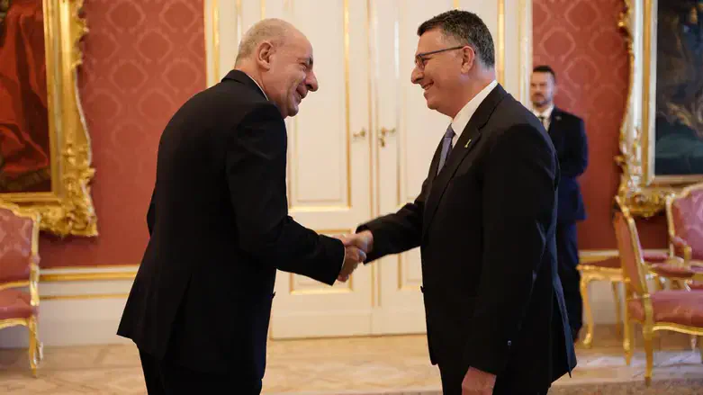 Sa'ar with Hungary's President