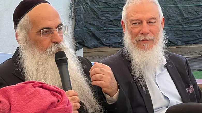 הרב עמי פיקובסקי והרב יובל הכהן אשרוב