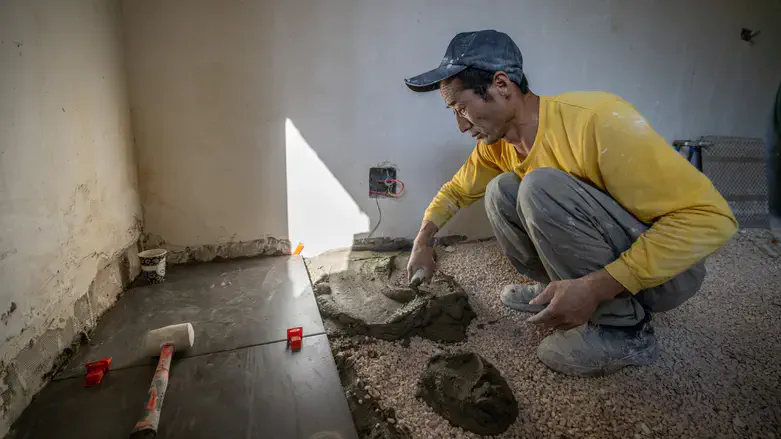 עובד זר מסין. ארכיון