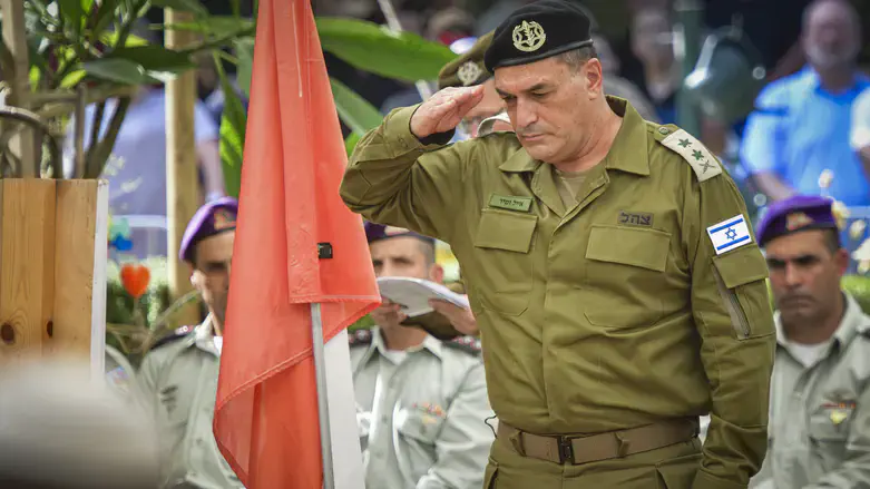 אייל זמיר מצדיע לאסף חממי