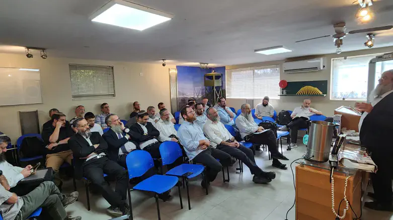 כנס המכונים התורנים