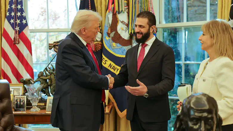 Al-Sharaa and Trump at the White House