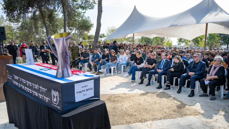 Meny Godard is laid to rest