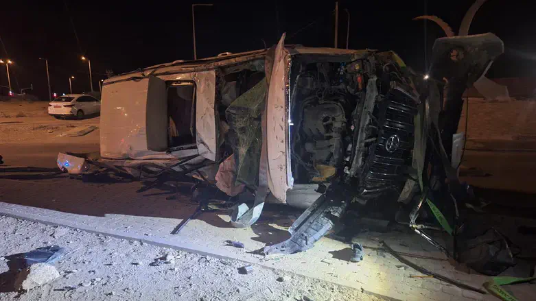 Vehicle that overturned during the police chase