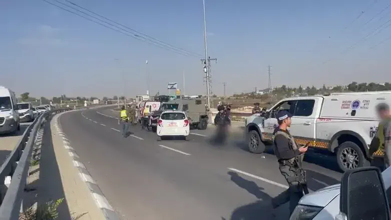 На месте теракта на перекрёстке Гуш-Эцион