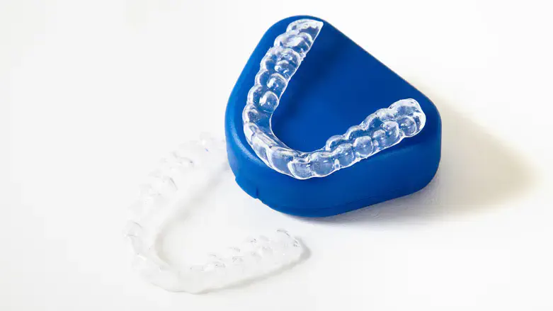 השיטה השקטה שמשנה חיוכים בכל העולם