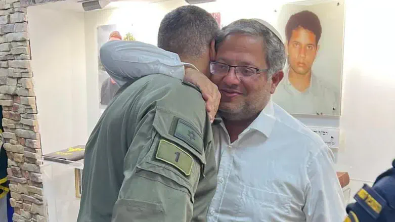 בן גביר בבסיס לפני כניסת השבת