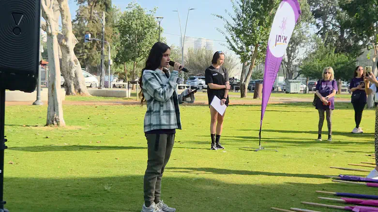 ימית פרץ בטקס המרגש הבוקר