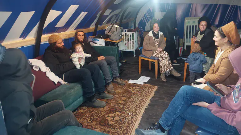 Limor Son Har-Melech offering encouragement to the families at the site