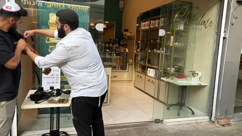 דוכן התפילין לזכרה של מרים פיירברג ז"ל