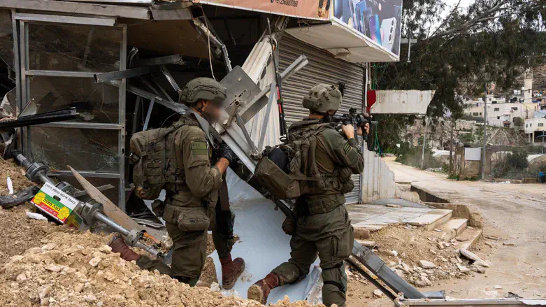 IDF soldiers in Samaria