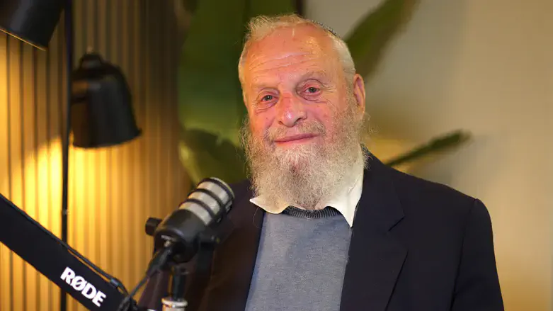Rabbi Yoel Ben-Nun in the Arutz Sheva studio