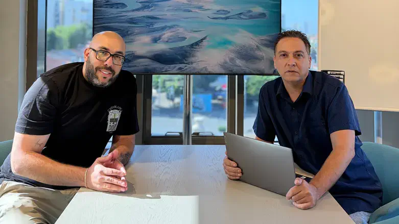 גל חזיזה ושחר ישראל בוטבול