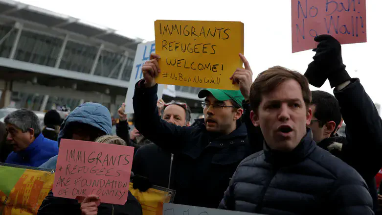 Protest at JFK against Trump's immigration ban