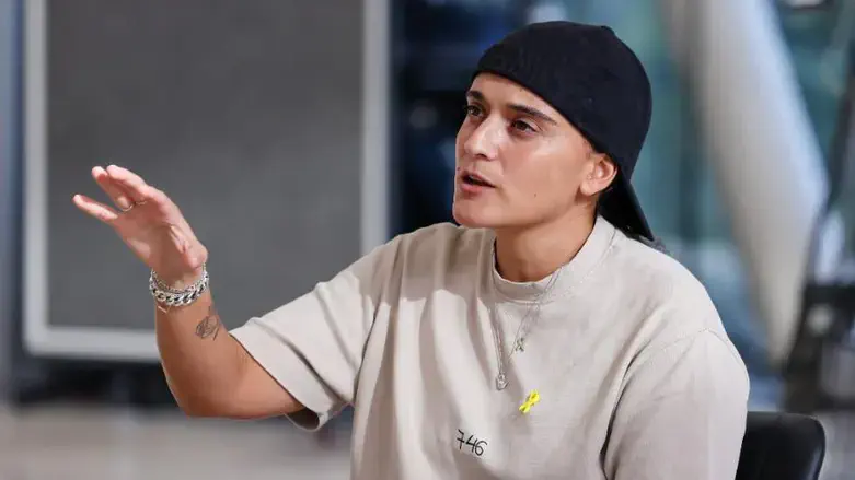 Эмили Дамари