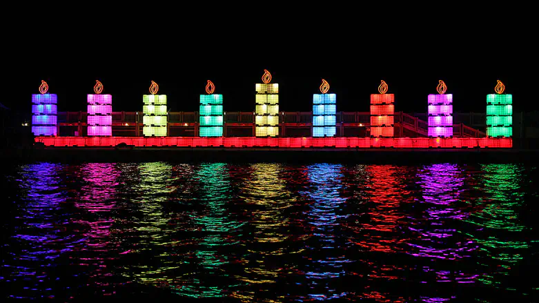 חנוכיה בנמל תל אביב