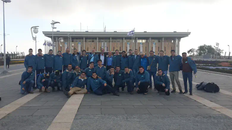 Bnei Akiva Tech and science teams at Knesset