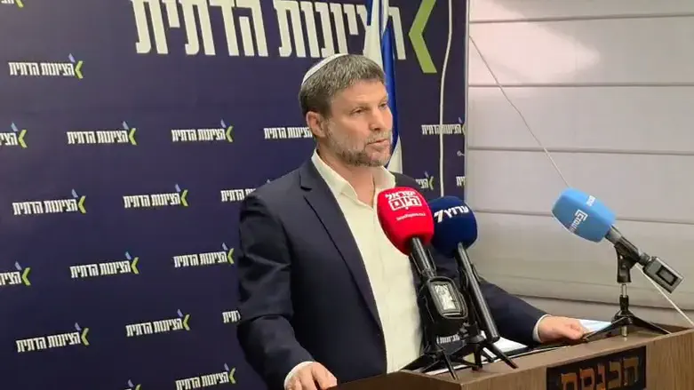Smotrich at a Religious Zionist Party meeting