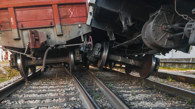 רכבת ירדה מהפסים