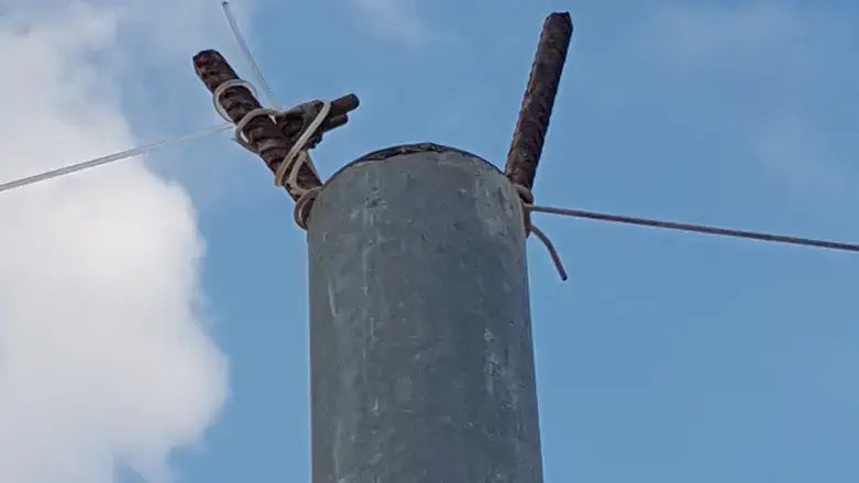 חוט שלא מונח על גבי העמוד - פסול