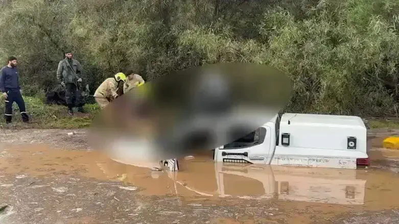 Затонувший внедорожник