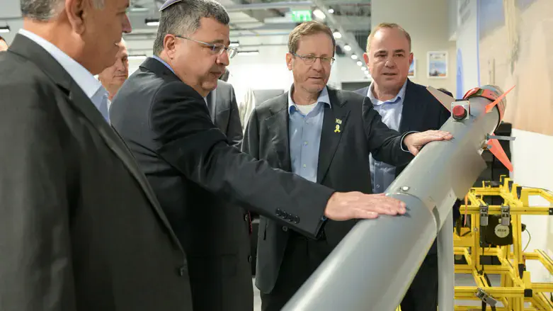 President Herzog inspects Iron Beam system