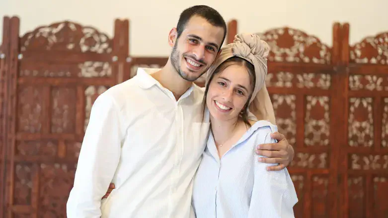 סרן איתן ישראל שכנזי ז"ל והלל אישתו