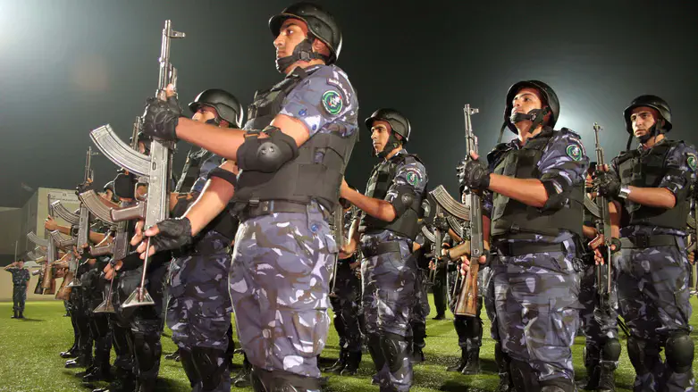 Полиция ПА или армия? Архив