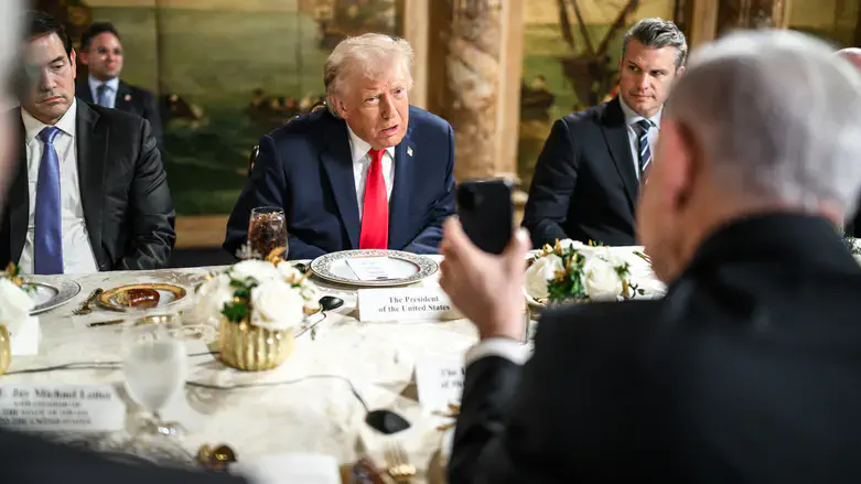 Netanyahu and Trump during the meeting