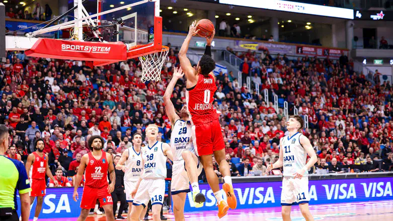 הפועל הערב בארנה