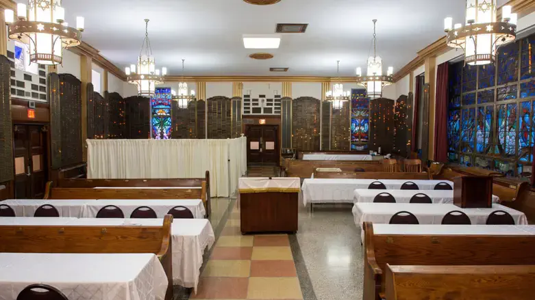 Interior of the Kingsbrook Synagogue.