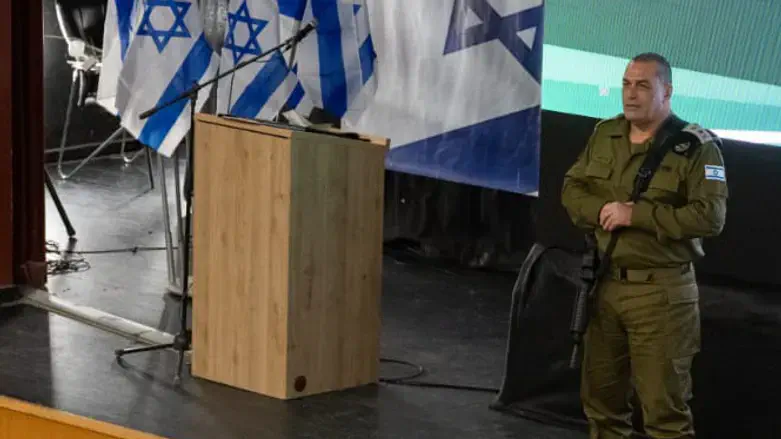 Eyal Zamir at the conference