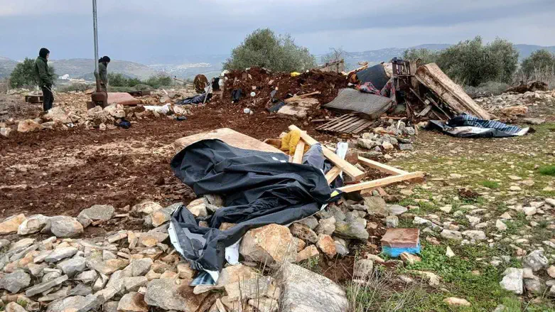 הגבעה לאחר הרס המבנה