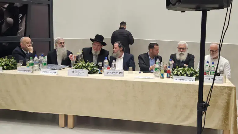 הכתרת הרב בטל מנשה