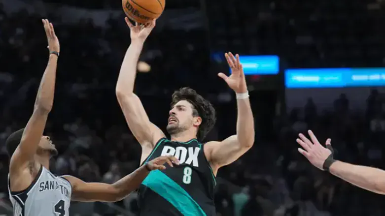 אבדיה מול סן אנטוניו