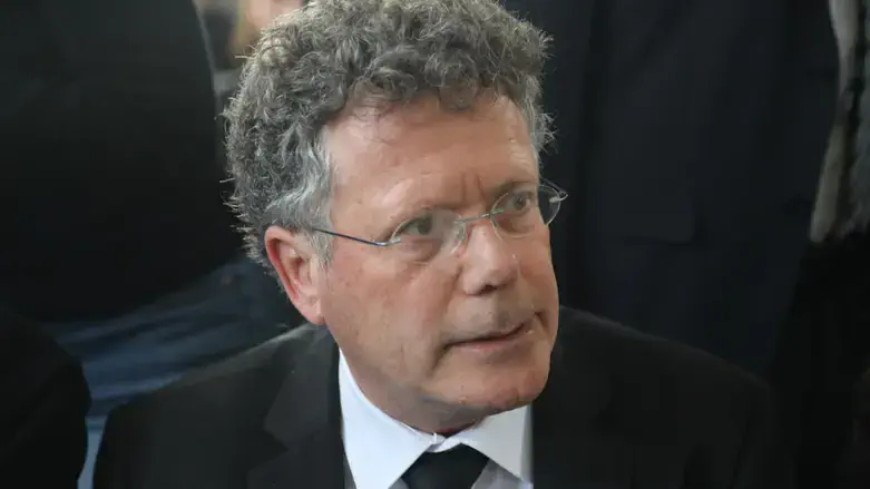 נשיא העליון יצחק עמית