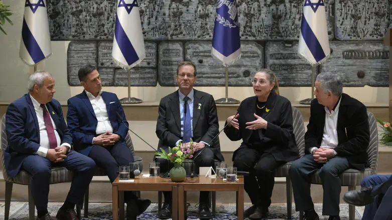 Herzog meets Negev leaders