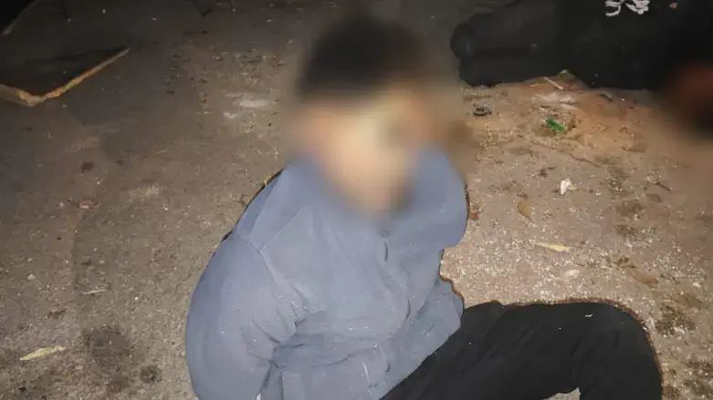 החשוד בתלישת המזוזות