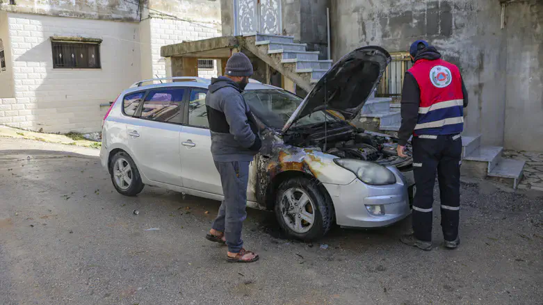 רכב שהוצת, אילוסטרציה