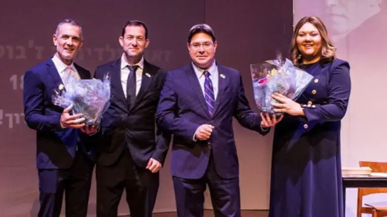 תיאטרון השומרון עלה לבמה בניו יורק