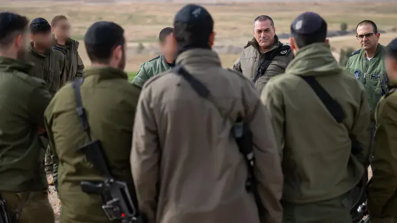 הרמטכ"ל עם לוחמים חרדים