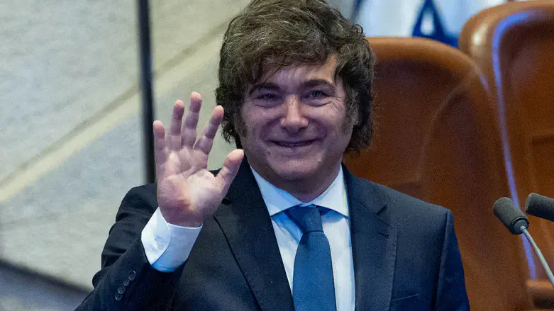 Хавьер Милей